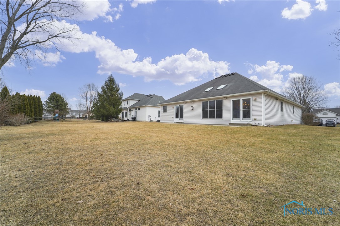 7654 Sylvan Oaks Way, Sylvania, Ohio image 23