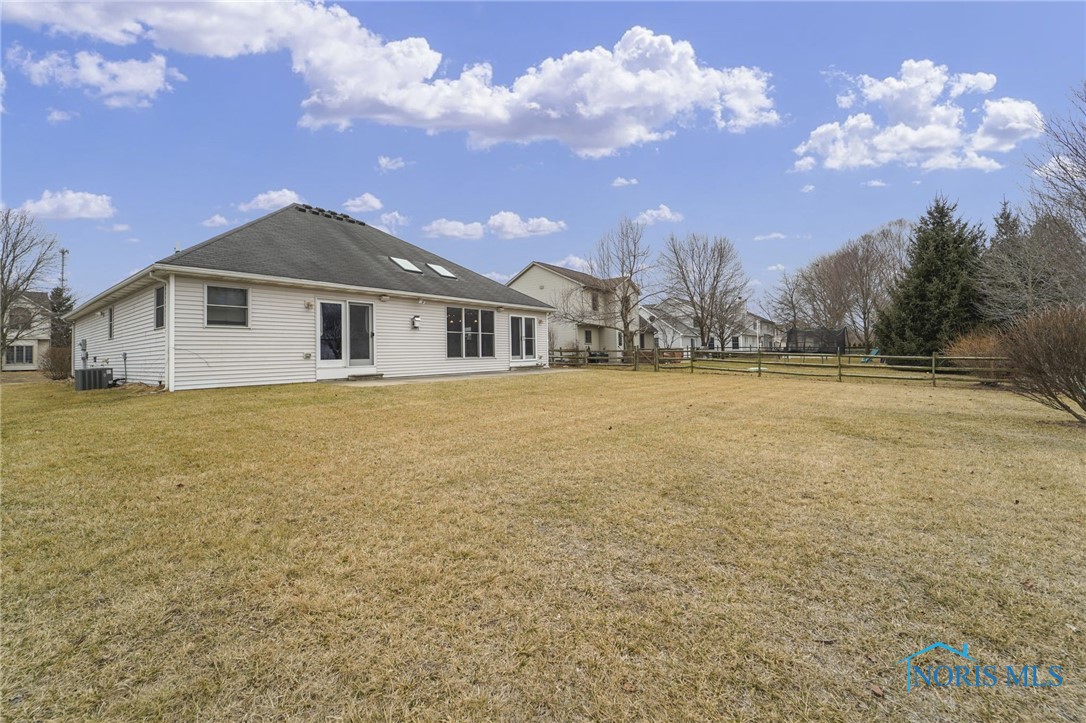 7654 Sylvan Oaks Way, Sylvania, Ohio image 24