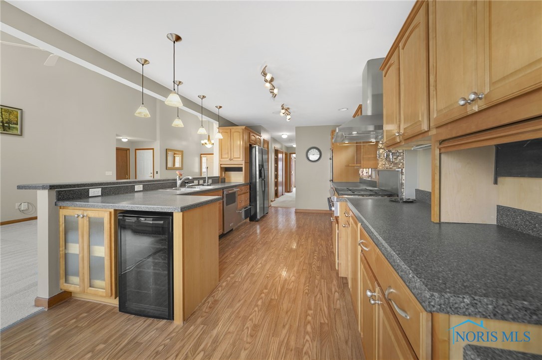 7654 Sylvan Oaks Way, Sylvania, Ohio image 13