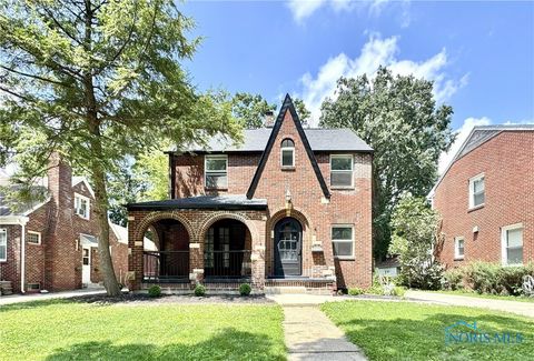 Photo of 4320 Beverly Drive, Toledo, OH 43614 (MLS # 6135955)