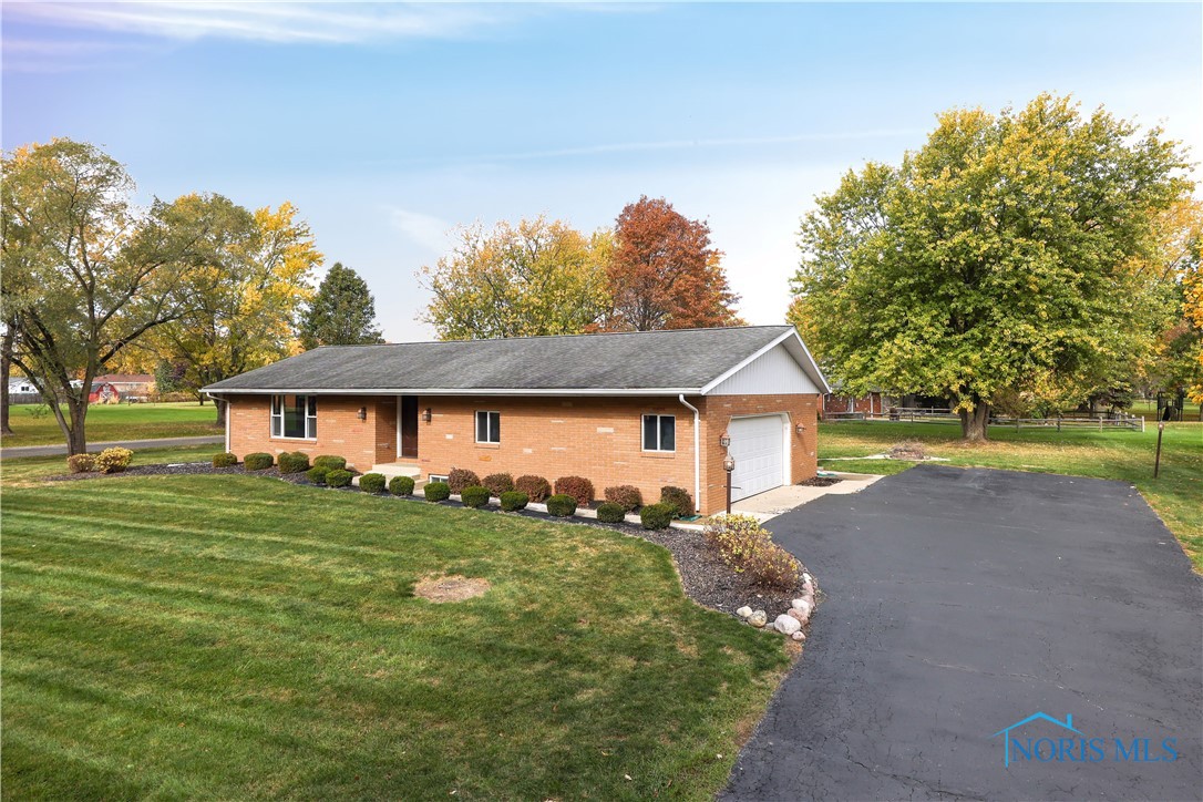 15876 Beechwood Road, Findlay, Ohio image 1