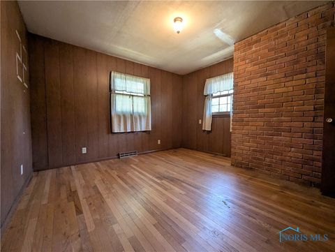 Tiny photo for 404 Walnut Street, Archbold, OH 43502 (MLS # 6135921)