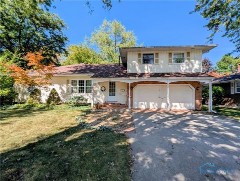 Photo of 404 Walnut Street, Archbold, OH 43502 (MLS # 6135921)