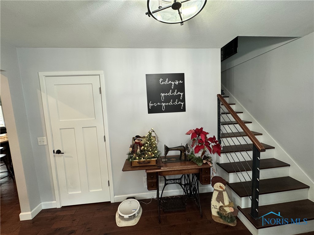 6937 Yawberg Road, Whitehouse, Ohio image 3