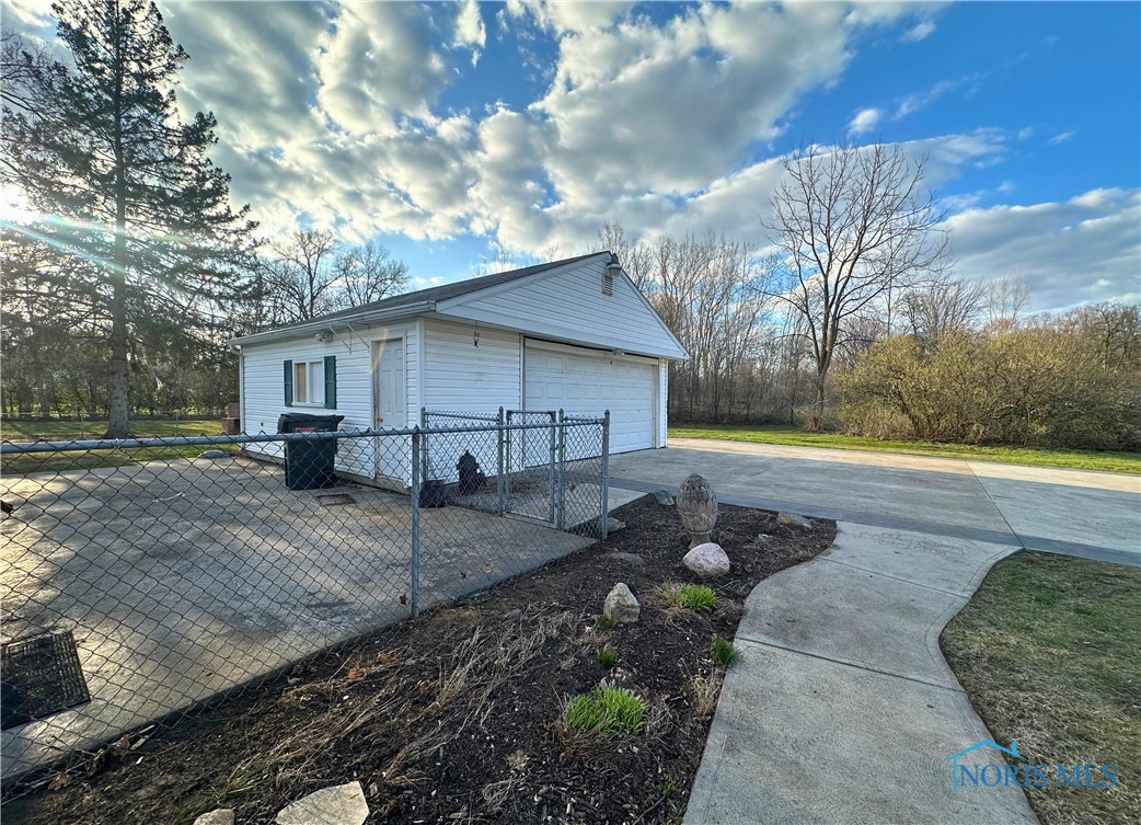 7212 Angola Road, Holland, Ohio image 6