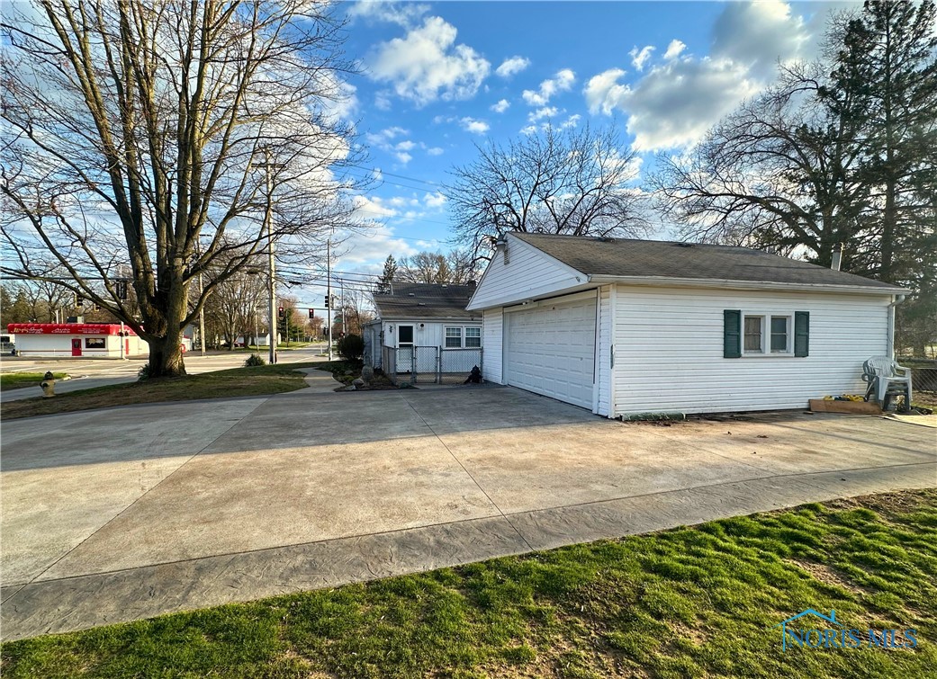 7212 Angola Road, Holland, Ohio image 18