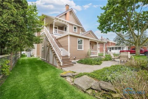 Tiny photo for 220 W Wayne Street, Maumee, OH 43537 (MLS # 6136205)