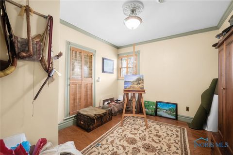 Tiny photo for 220 W Wayne Street, Maumee, OH 43537 (MLS # 6136205)