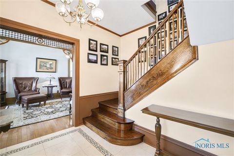 Tiny photo for 220 W Wayne Street, Maumee, OH 43537 (MLS # 6136205)