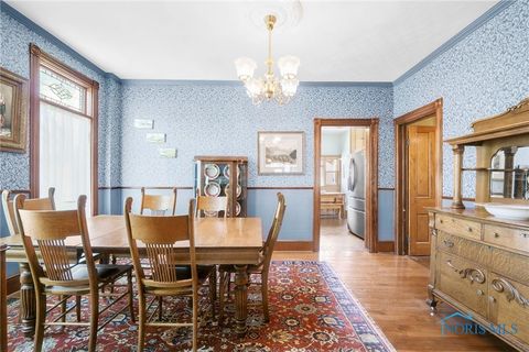 Tiny photo for 220 W Wayne Street, Maumee, OH 43537 (MLS # 6136205)