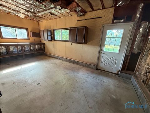 Tiny photo for 6111 Meteor Avenue, Toledo, OH 43623 (MLS # 6136777)