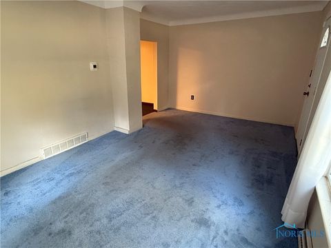 Tiny photo for 6111 Meteor Avenue, Toledo, OH 43623 (MLS # 6136777)