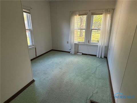 Tiny photo for 6111 Meteor Avenue, Toledo, OH 43623 (MLS # 6136777)
