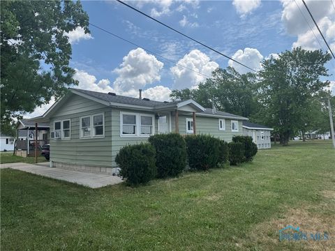 Photo of 26110 Elizabeth Street, Defiance, OH 43512 (MLS # 6132354)
