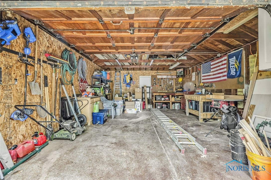 4254 Grantley Road, Toledo, Ohio image 32