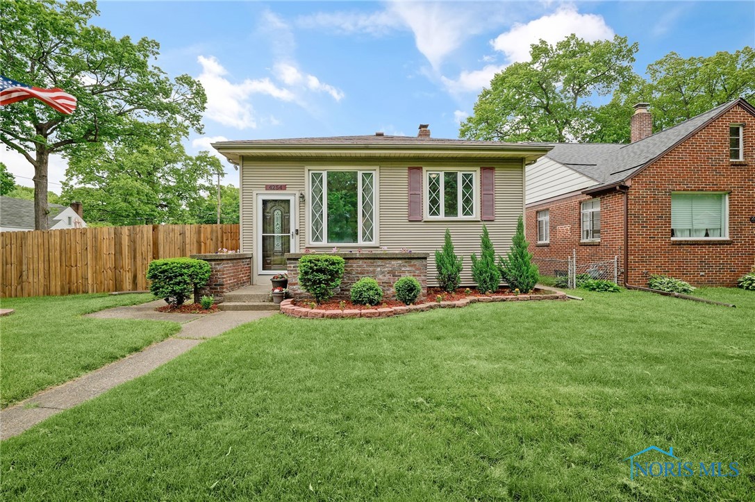 4254 Grantley Road, Toledo, Ohio image 2