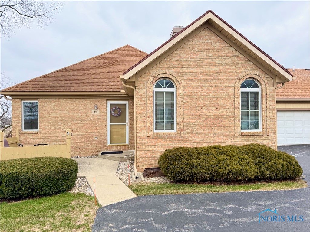 415 Turnbury Lane, Perrysburg, Ohio image 2