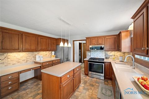 Tiny photo for 1310 Muirfield Drive, Findlay, OH 45840 (MLS # 6136894)