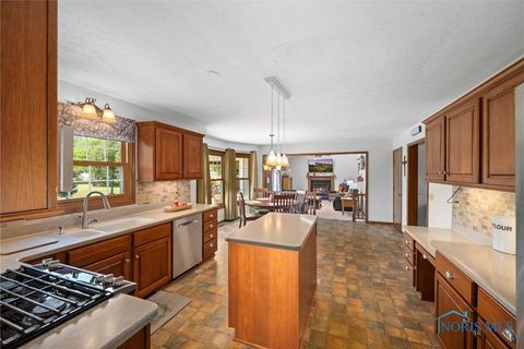 Tiny photo for 1310 Muirfield Drive, Findlay, OH 45840 (MLS # 6136894)