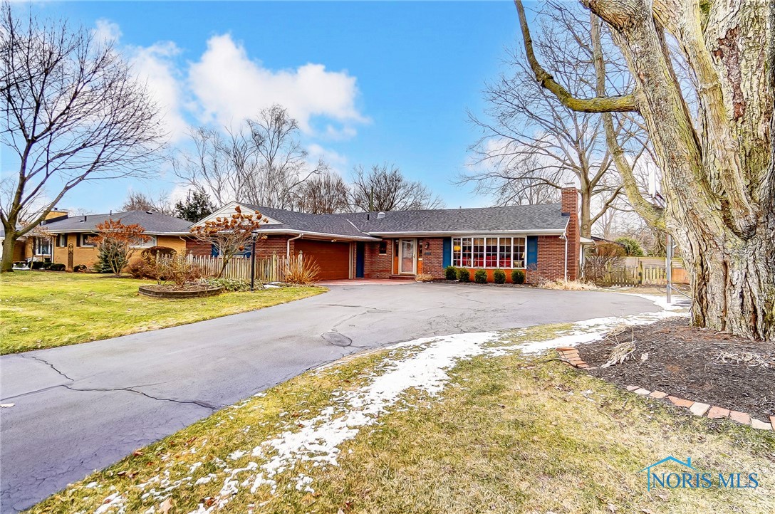 3608 Rose Acres Drive, Toledo, Ohio image 4