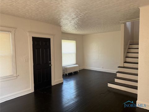 Tiny photo for 765 Redwood Avenue, Toledo, OH 43609 (MLS # 6136412)