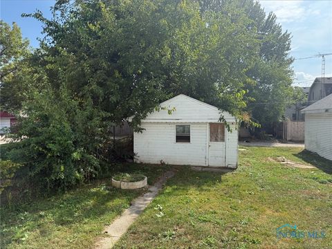 Tiny photo for 765 Redwood Avenue, Toledo, OH 43609 (MLS # 6136412)
