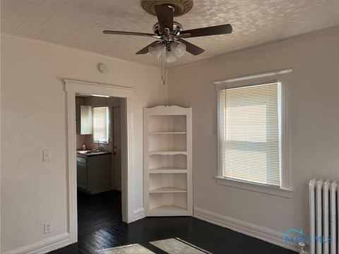 Tiny photo for 765 Redwood Avenue, Toledo, OH 43609 (MLS # 6136412)