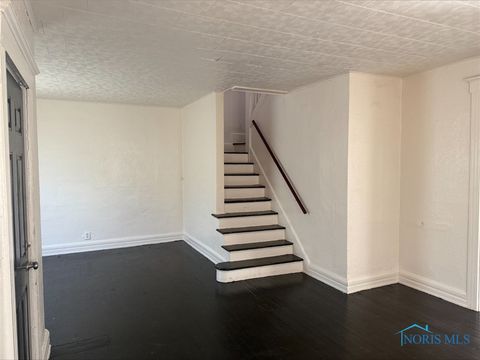 Tiny photo for 765 Redwood Avenue, Toledo, OH 43609 (MLS # 6136412)