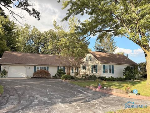 Photo of 19383 Courtland Avenue, Elmore, OH 43616 (MLS # 6136490)