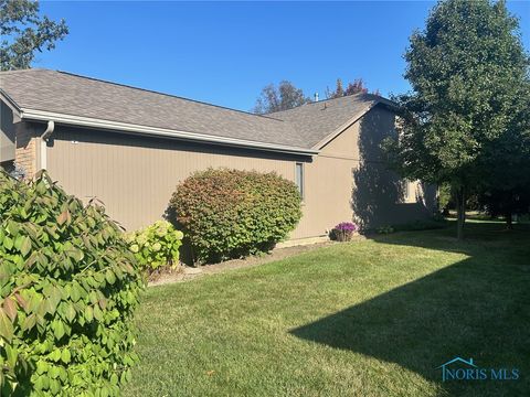 Tiny photo for 23 Meadowpond Drive, Perrysburg, OH 43551 (MLS # 6136811)