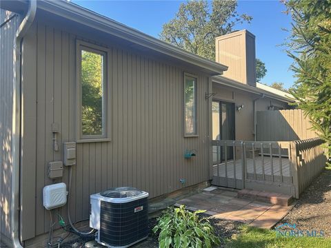 Tiny photo for 23 Meadowpond Drive, Perrysburg, OH 43551 (MLS # 6136811)