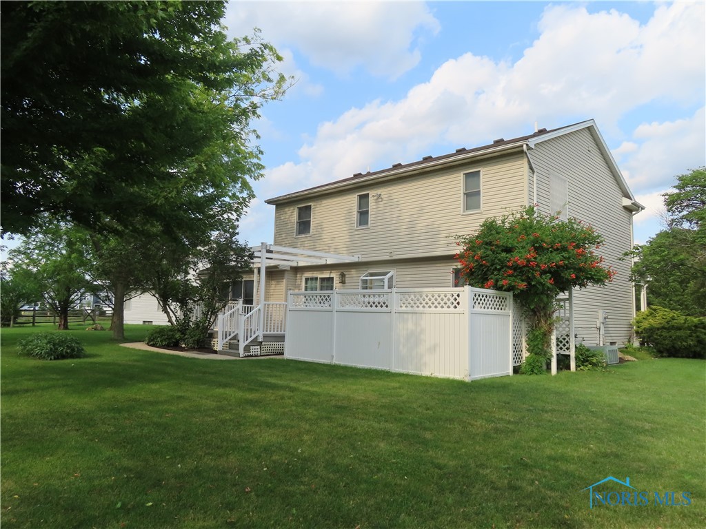 1813 Kenton Trail