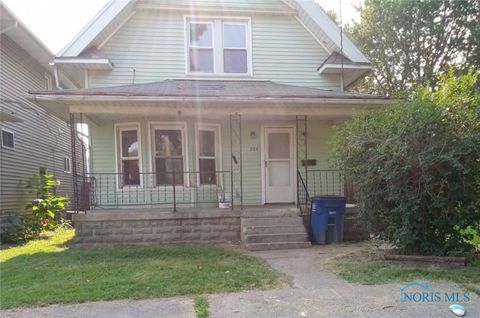 Photo of 920 Rogers Street, Toledo, OH 43605 (MLS # 6136346)
