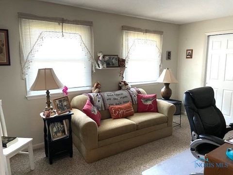 Tiny photo for 118 Townline Rd Rd, Bryan, OH 43506 (MLS # 6136185)