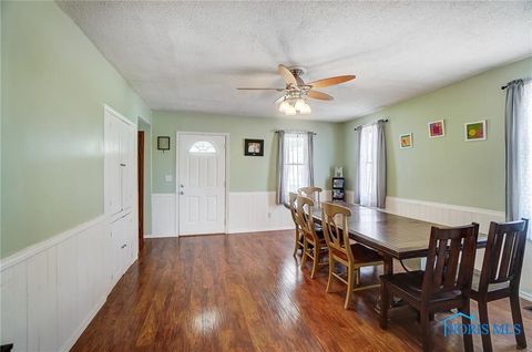 Tiny photo for 406 N Main Street, Continental, OH 45831 (MLS # 6137000)