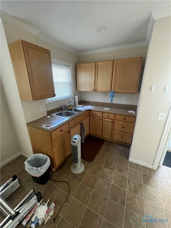 1013 Searles Road, Toledo, Ohio image 6