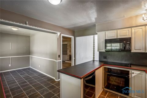 Tiny photo for 104 Chorus Lane, Toledo, OH 43615 (MLS # 6136769)