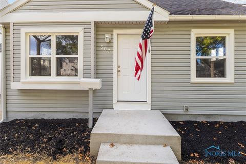 Tiny photo for 307 California Boulevard, Toledo, OH 43612 (MLS # 6136765)