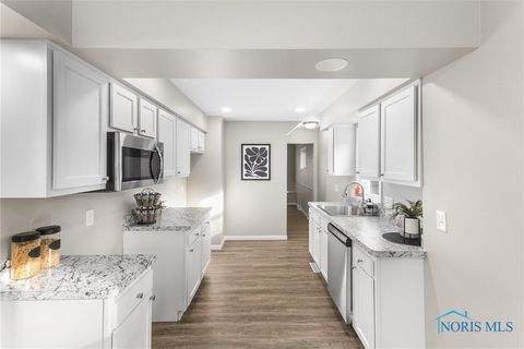 Tiny photo for 307 California Boulevard, Toledo, OH 43612 (MLS # 6136765)