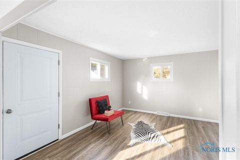Tiny photo for 307 California Boulevard, Toledo, OH 43612 (MLS # 6136765)