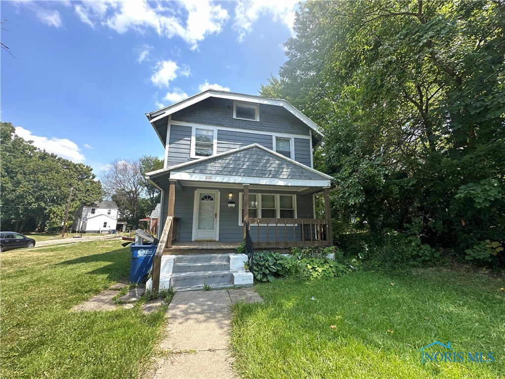 2026 Clinton Street
