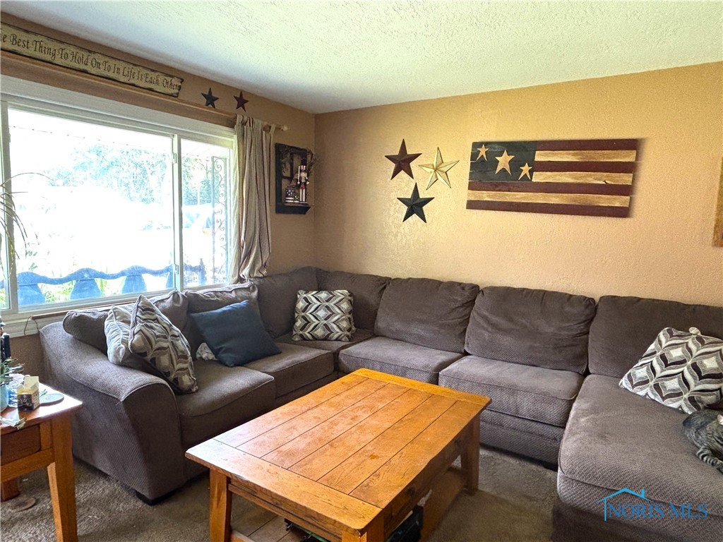 2953 Edgebrook Drive