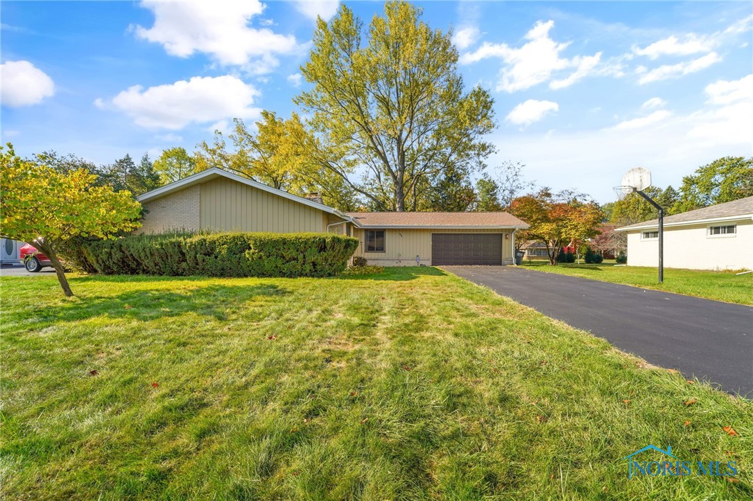 2054 Green Valley Drive, Toledo, Ohio image 3