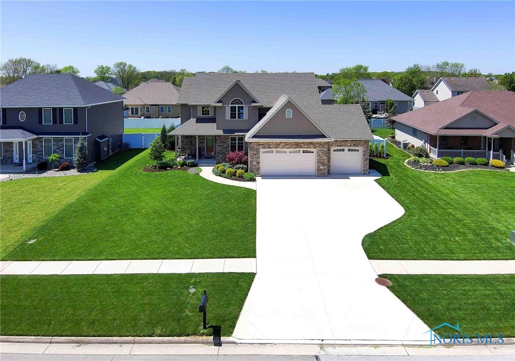 8400 Ash Ridge Lane, Findlay, Ohio image 2