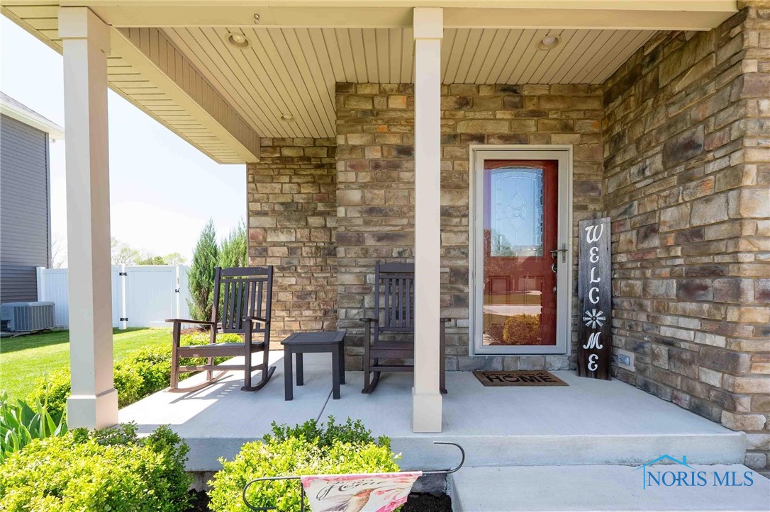 8400 Ash Ridge Lane, Findlay, Ohio image 4