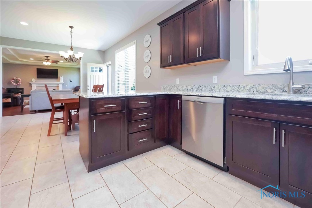8400 Ash Ridge Lane, Findlay, Ohio image 12
