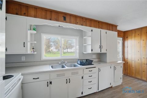 Tiny photo for 402 S Fifth Street, Continental, OH 45831 (MLS # 6136823)