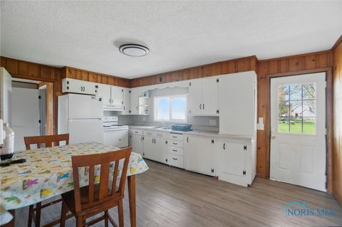 Tiny photo for 402 S Fifth Street, Continental, OH 45831 (MLS # 6136823)