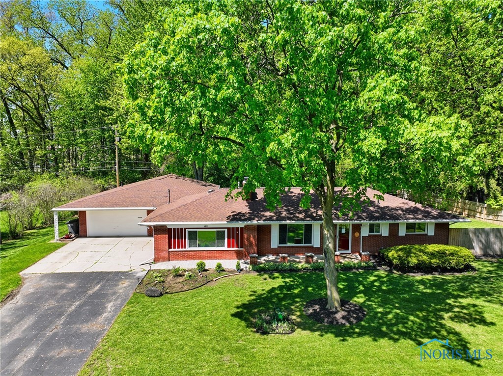 4811 Larkhaven Drive