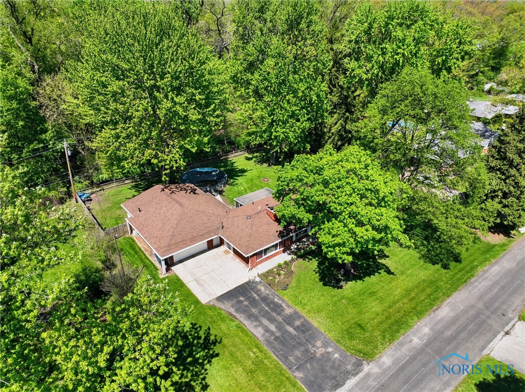 4811 Larkhaven Drive